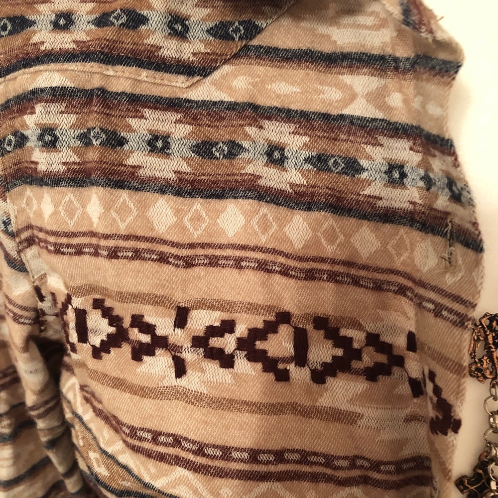 Button up top - Picture 3 of 3